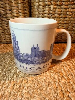 Starbucks Architecural Series Chicago Skyline Mug in White and Blue